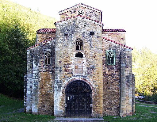 Iglesia Prerrománica San Miguel de Lillo
