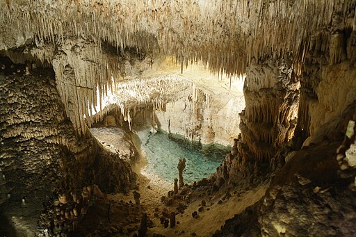 La Cueva del Drach