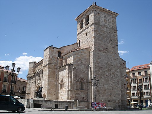 Iglesia San Juan de Puerta Nueva